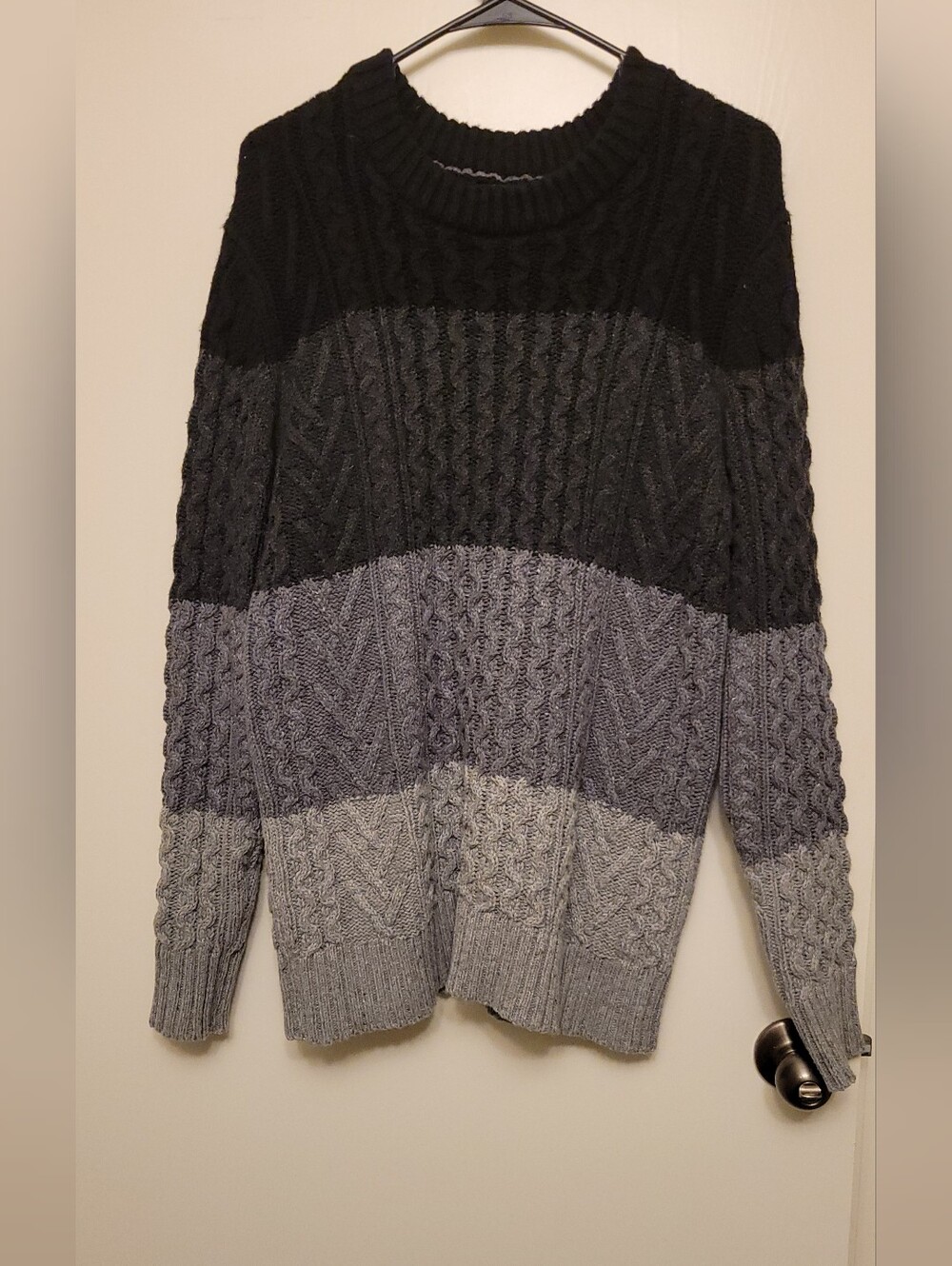 American Eagle Men's Colorblock Cable Knit Crew Sweater - Black & Gray